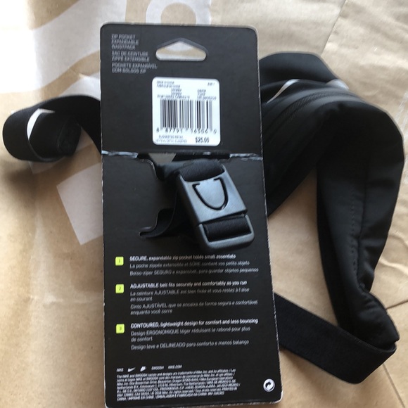 Nike expandable waist pack great for running store bag black - Picture 4 of 7